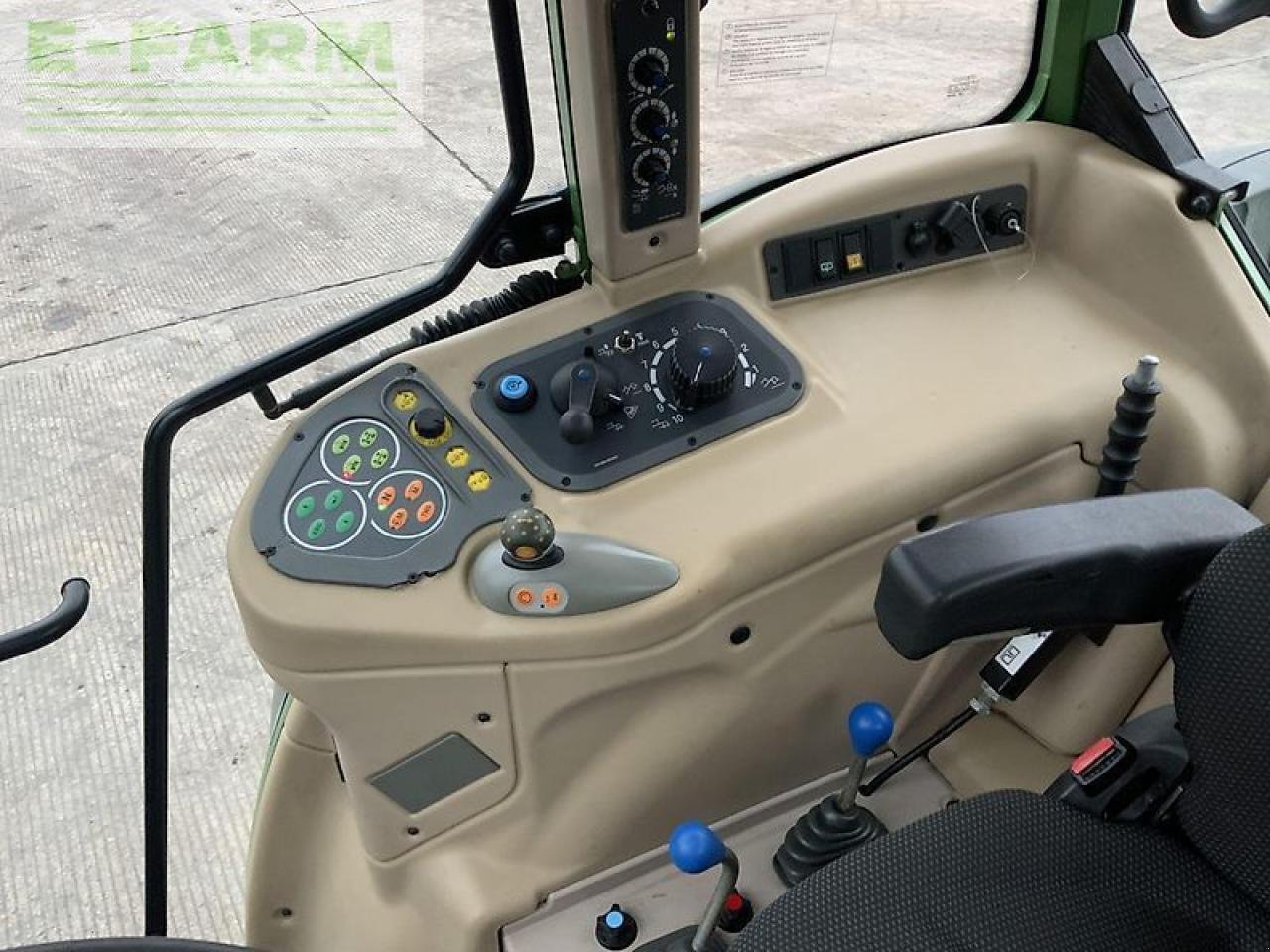 Traktor van het type Fendt 211 tractor (st21261), Gebrauchtmaschine in SHAFTESBURY (Foto 22)