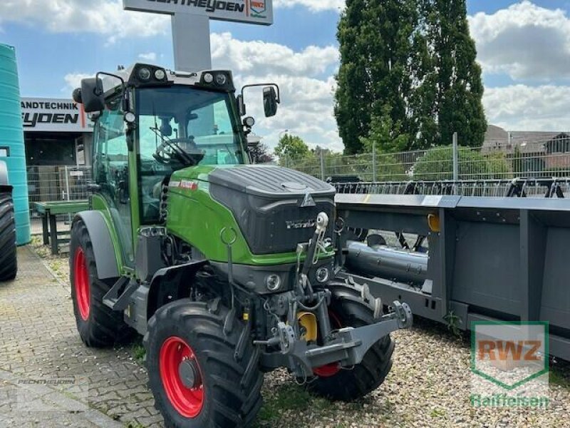 Traktor του τύπου Fendt 211 V VarioGen3, Neumaschine σε Wegberg (Φωτογραφία 2)