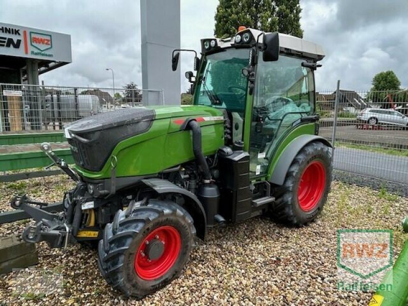 Traktor van het type Fendt 211 V VarioGen3, Neumaschine in Wegberg (Foto 1)