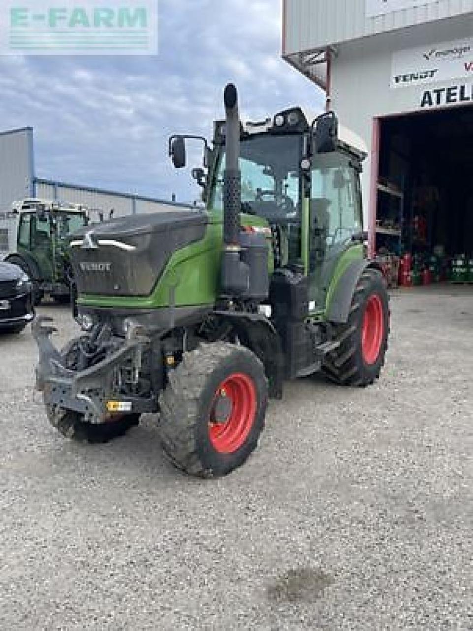 Traktor des Typs Fendt 211 v, Gebrauchtmaschine in MONFERRAN (Bild 2)