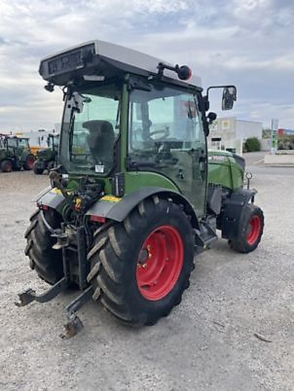 Traktor του τύπου Fendt 211 V, Gebrauchtmaschine σε Carcassonne (Φωτογραφία 3)