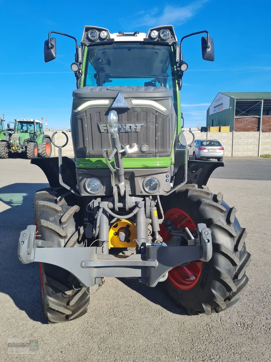 Traktor Türe ait Fendt 211 Vario F (Gen2), Neumaschine içinde Gerasdorf (resim 2)