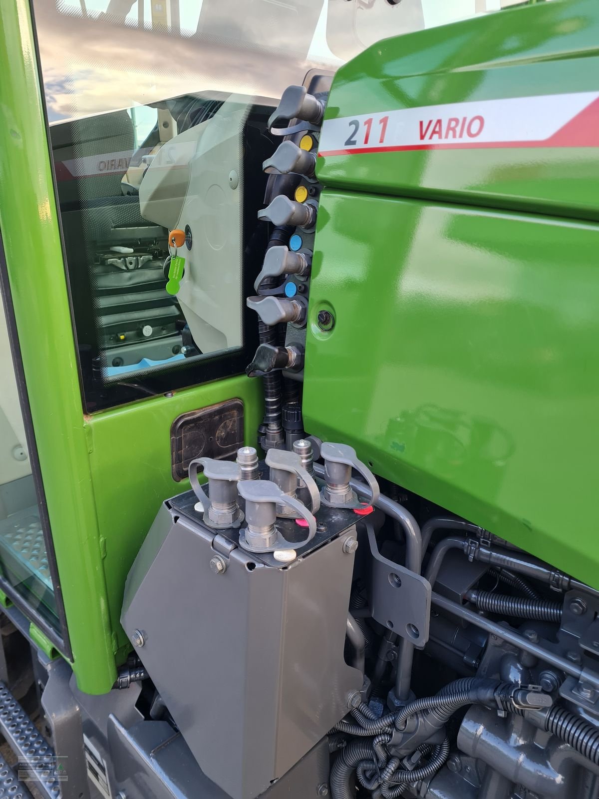 Traktor za tip Fendt 211 Vario F (Gen3), Gebrauchtmaschine u Gerasdorf (Slika 9)