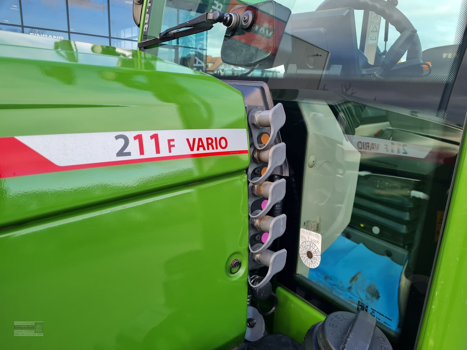 Traktor za tip Fendt 211 Vario F (Gen3), Gebrauchtmaschine u Gerasdorf (Slika 8)