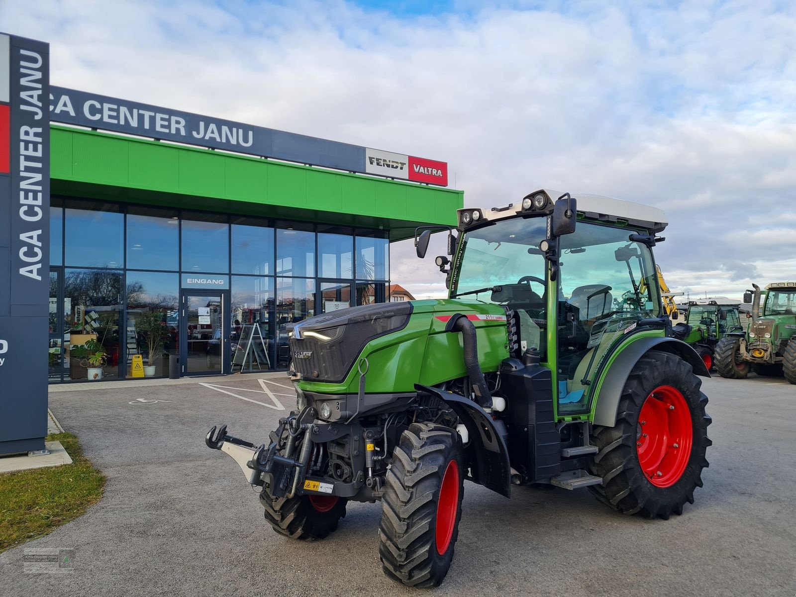 Traktor za tip Fendt 211 Vario F (Gen3), Gebrauchtmaschine u Gerasdorf (Slika 1)