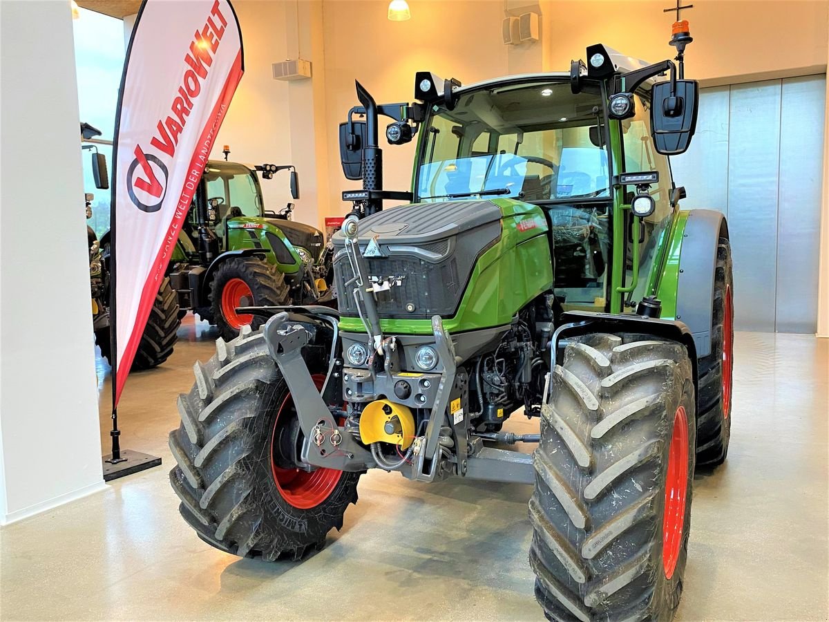 Traktor Türe ait Fendt 211 Vario (FendtONE), Neumaschine içinde Wallern (resim 2)