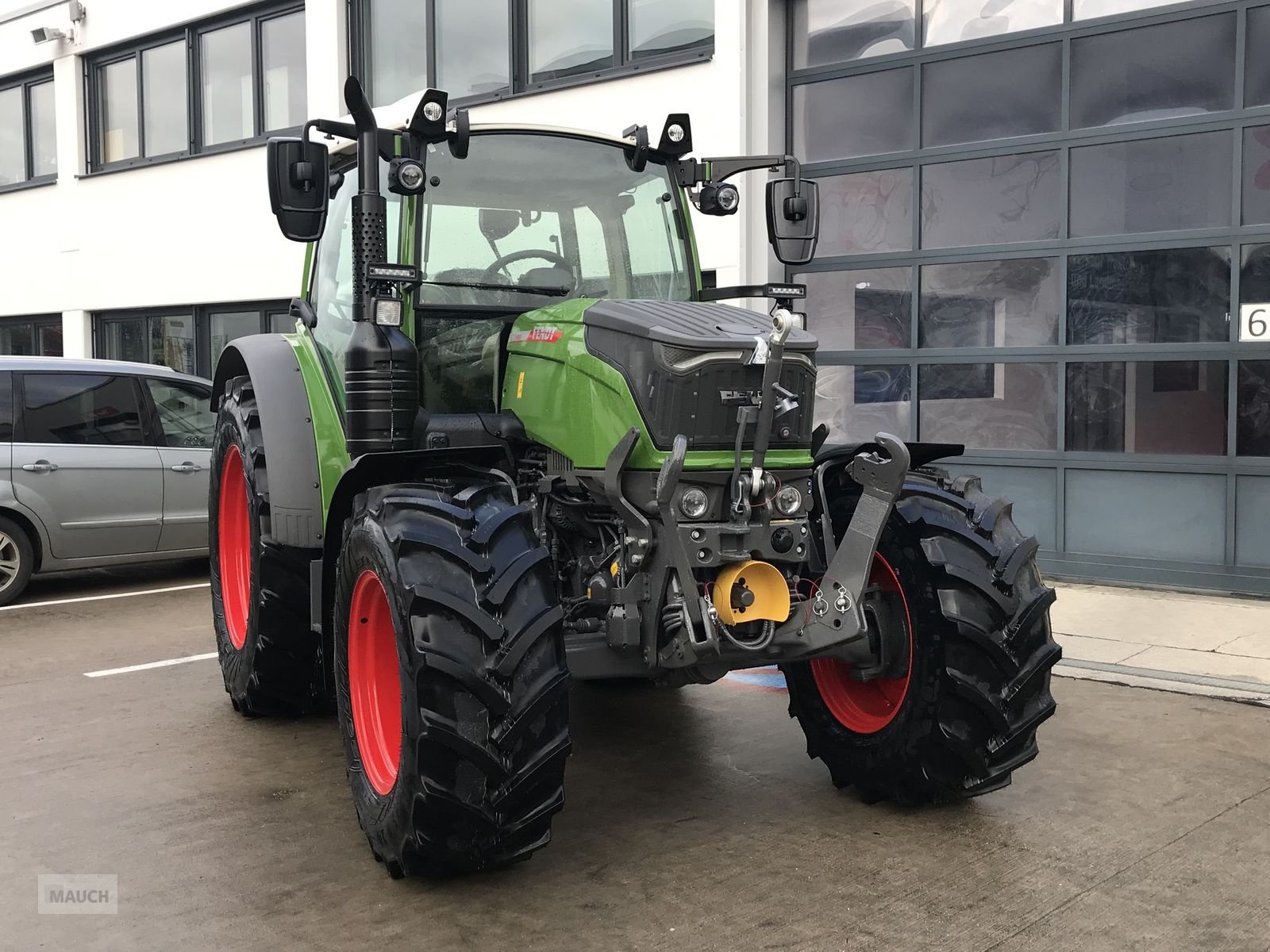 Traktor des Typs Fendt 211 Vario (Gen3), Neumaschine in Burgkirchen (Bild 2)