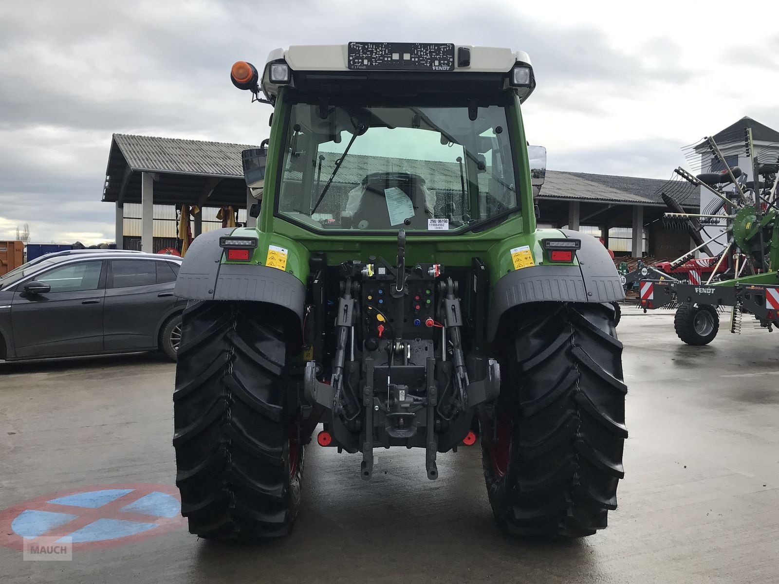 Traktor des Typs Fendt 211 Vario (Gen3), Neumaschine in Burgkirchen (Bild 8)