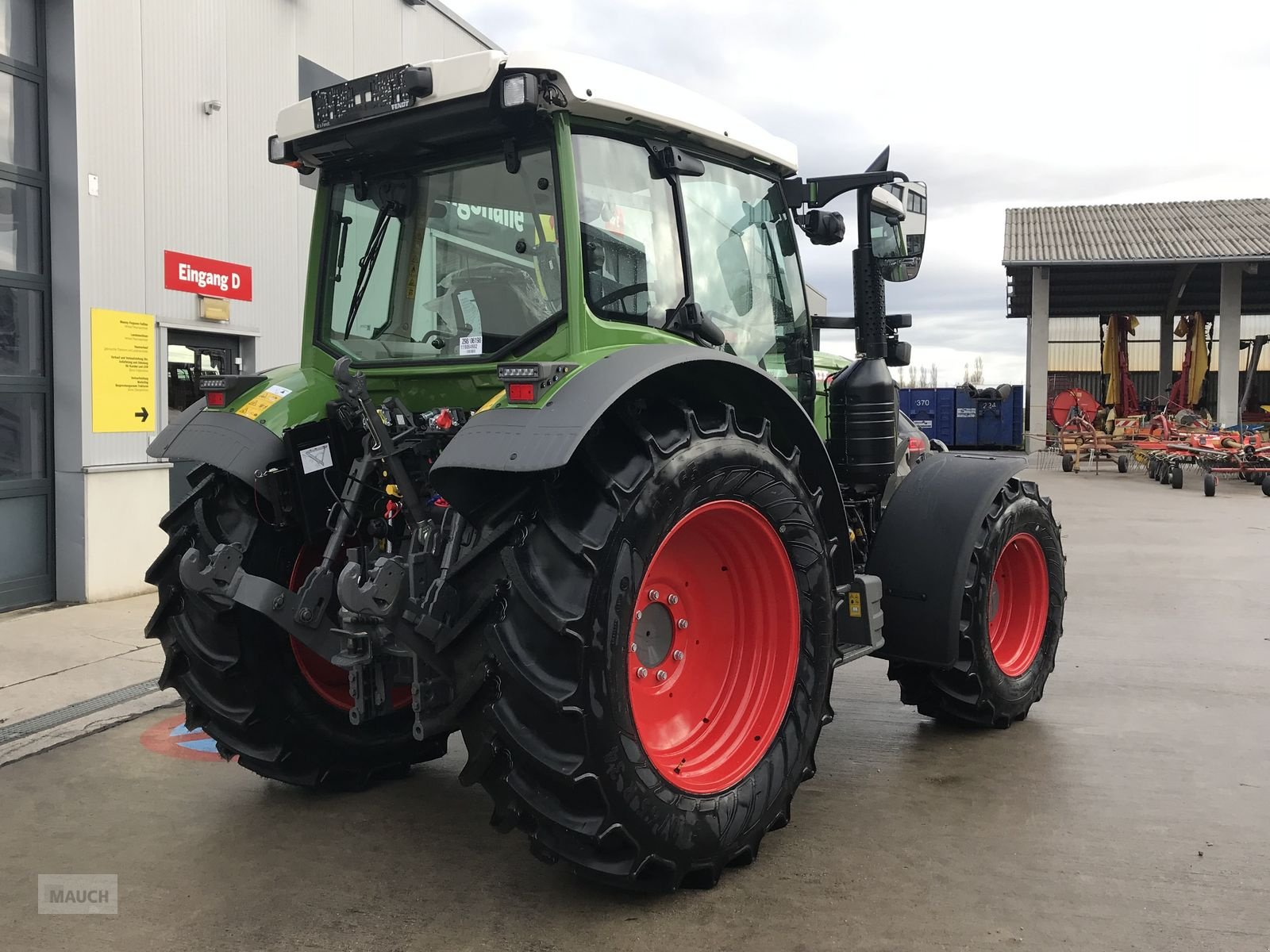 Traktor des Typs Fendt 211 Vario (Gen3), Neumaschine in Burgkirchen (Bild 9)