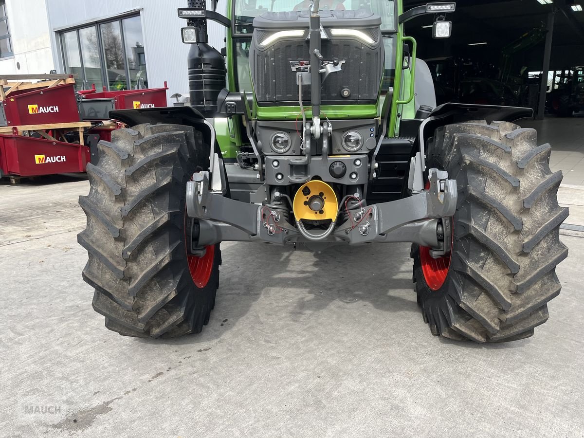 Traktor типа Fendt 211 Vario (Gen3), Neumaschine в Burgkirchen (Фотография 3)