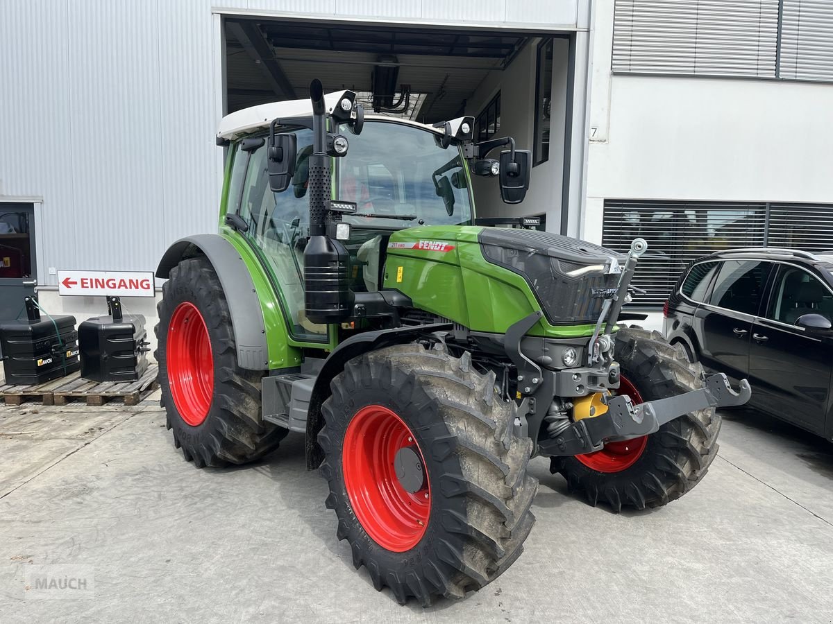 Traktor Türe ait Fendt 211 Vario (Gen3), Neumaschine içinde Burgkirchen (resim 1)