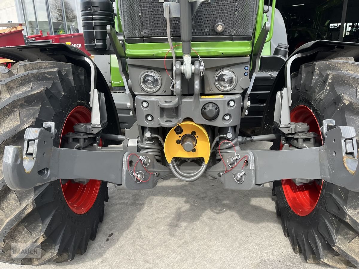 Traktor του τύπου Fendt 211 Vario (Gen3), Neumaschine σε Burgkirchen (Φωτογραφία 4)