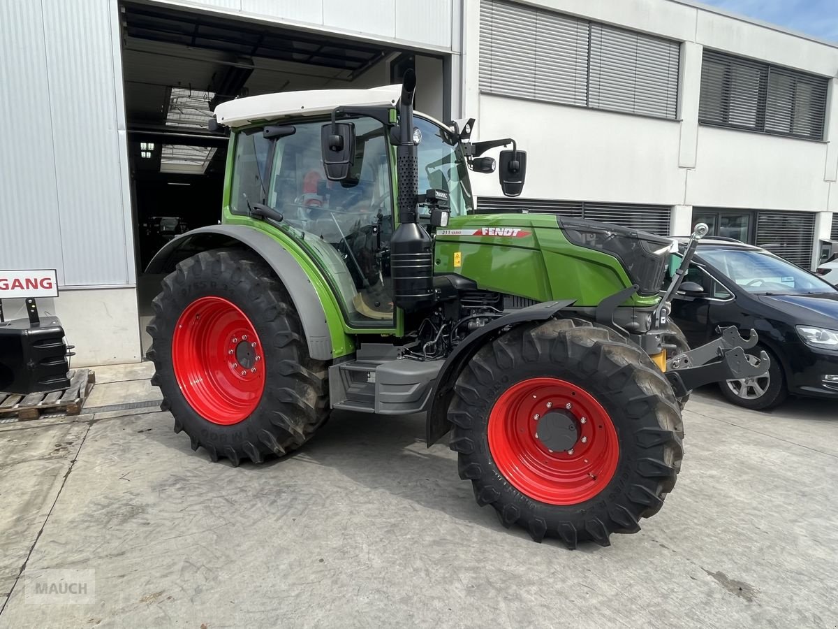 Traktor του τύπου Fendt 211 Vario (Gen3), Neumaschine σε Burgkirchen (Φωτογραφία 11)