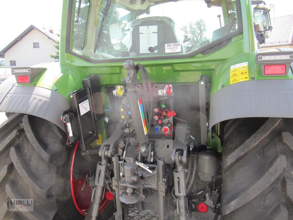 Traktor des Typs Fendt 211 Vario (Gen3), Vorführmaschine in Niederneukirchen (Bild 5)