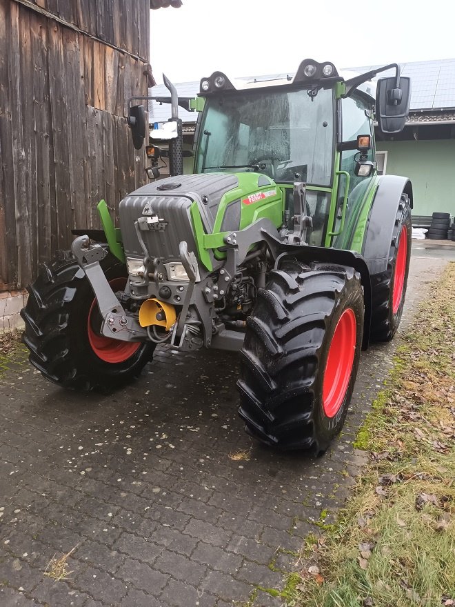 Traktor типа Fendt 211 Vario ohne Adblue, Gebrauchtmaschine в Allersberg (Фотография 1)