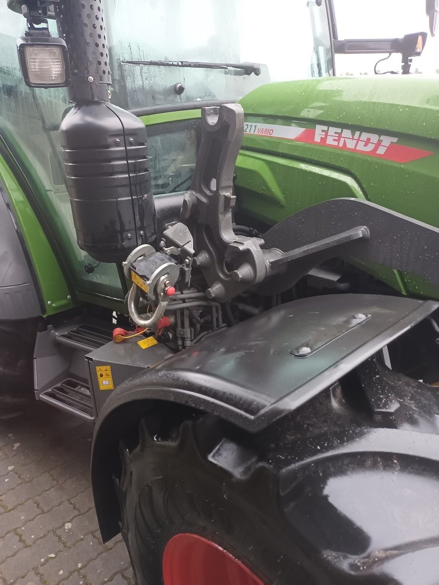 Traktor del tipo Fendt 211 Vario ohne Adblue, Gebrauchtmaschine en Allersberg (Imagen 2)