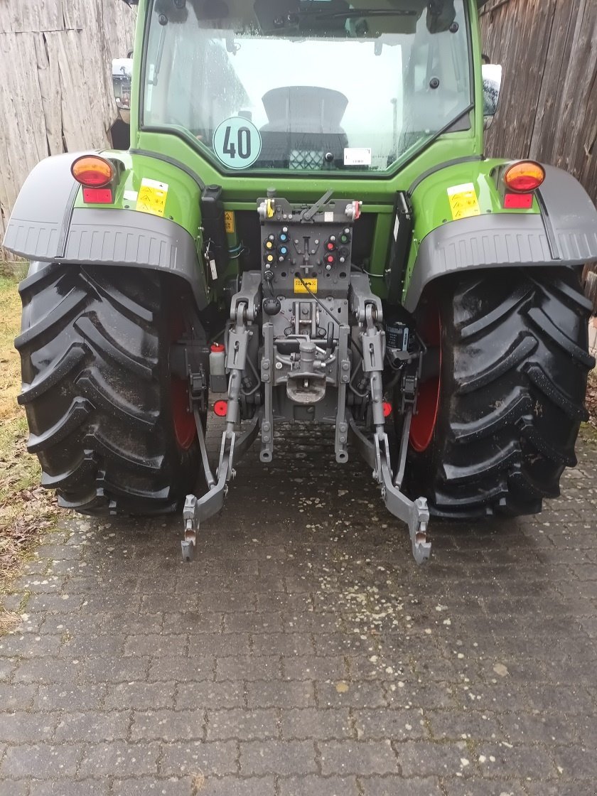 Traktor типа Fendt 211 Vario ohne Adblue, Gebrauchtmaschine в Allersberg (Фотография 3)