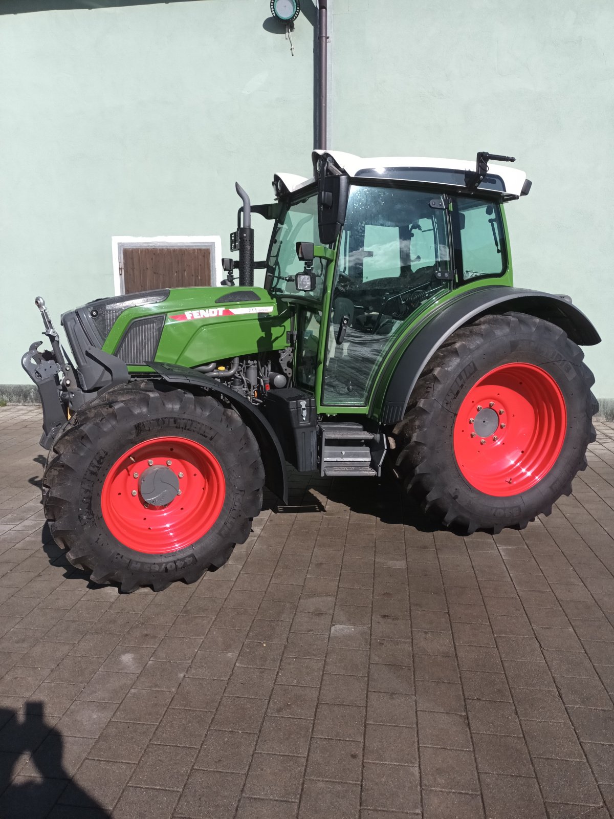 Traktor типа Fendt 211 Vario ohne Adblue, Gebrauchtmaschine в Allersberg (Фотография 2)