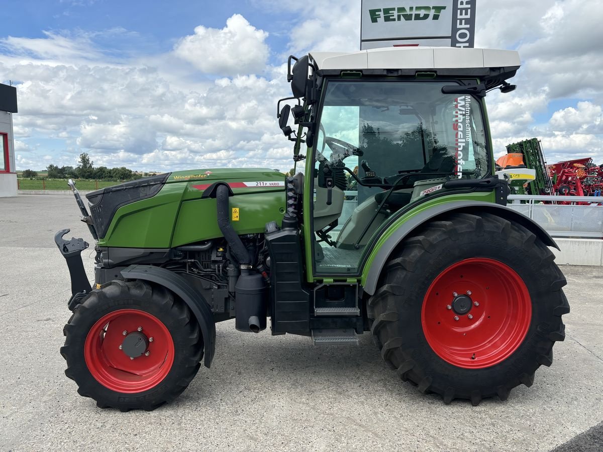 Traktor des Typs Fendt 211 Vario P (Gen3), Vorführmaschine in Starrein (Bild 4)