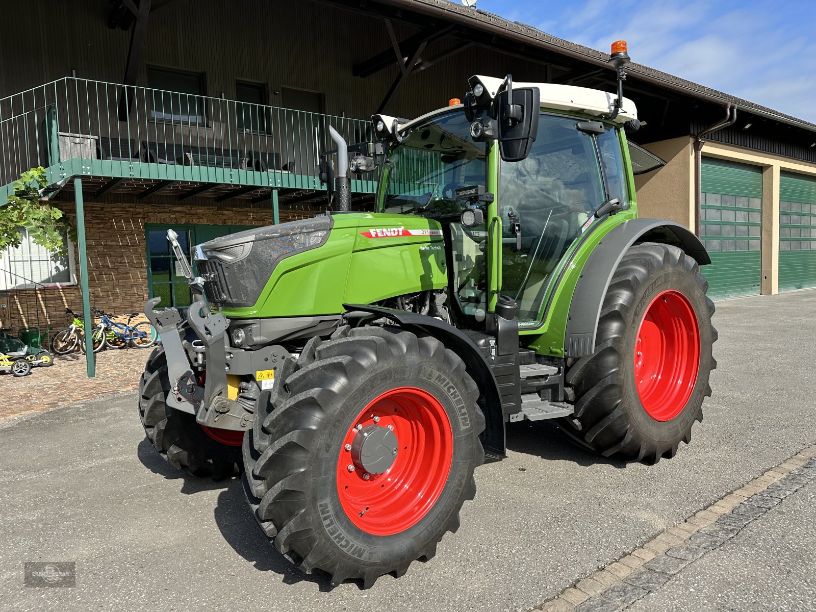 Traktor des Typs Fendt 211 vario Profi Garantie bis 2026, Gebrauchtmaschine in Rankweil (Bild 2)