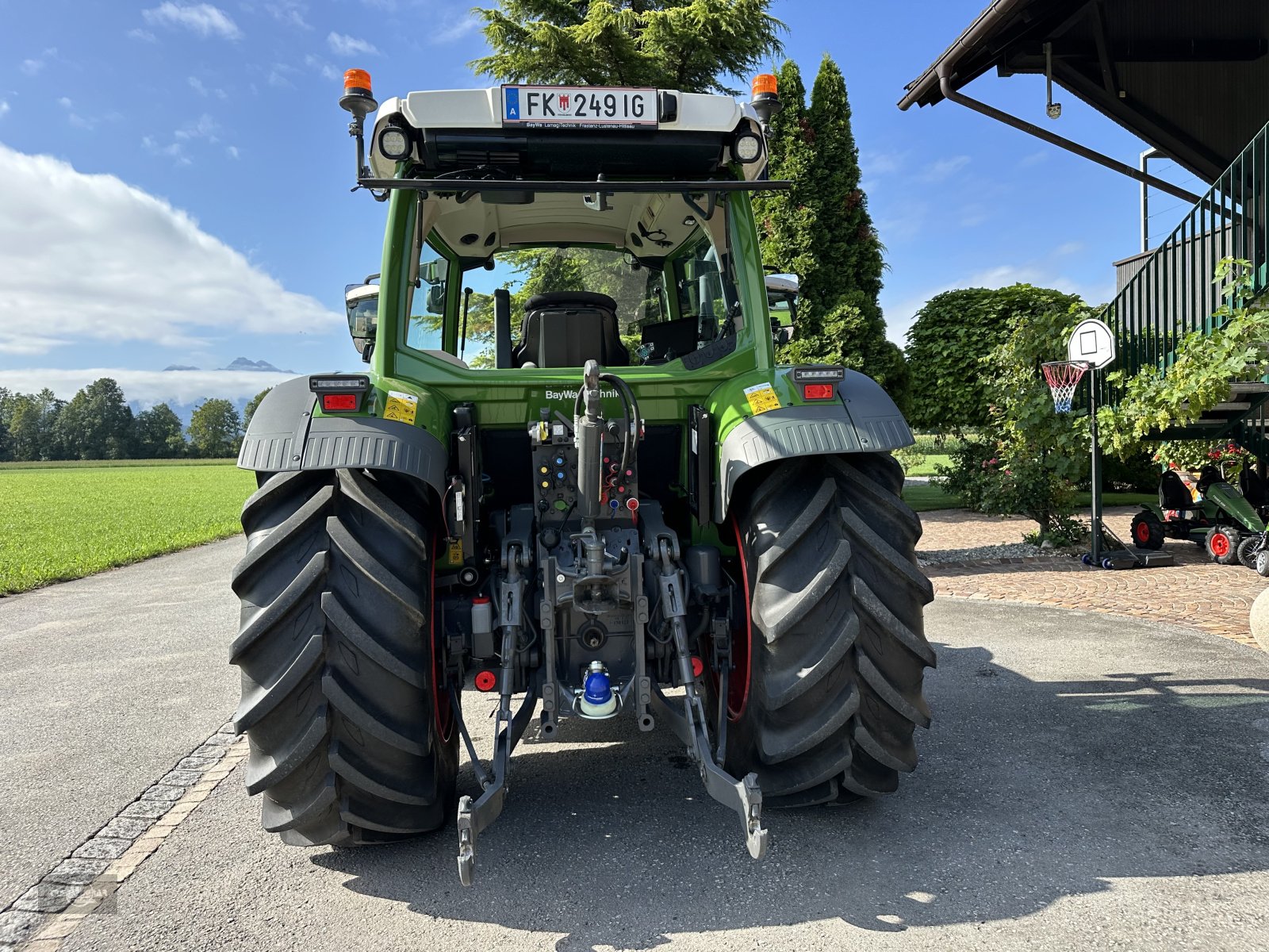 Traktor a típus Fendt 211 vario Profi Garantie bis 2026, Gebrauchtmaschine ekkor: Rankweil (Kép 11)