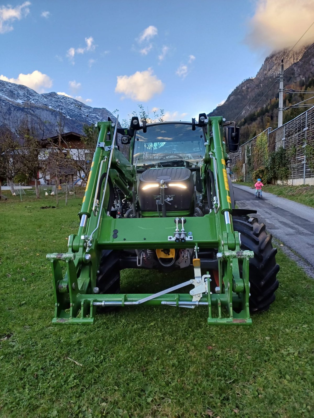 Traktor a típus Fendt 211 Vario Profi, Gebrauchtmaschine ekkor: Tenneck (Kép 4)