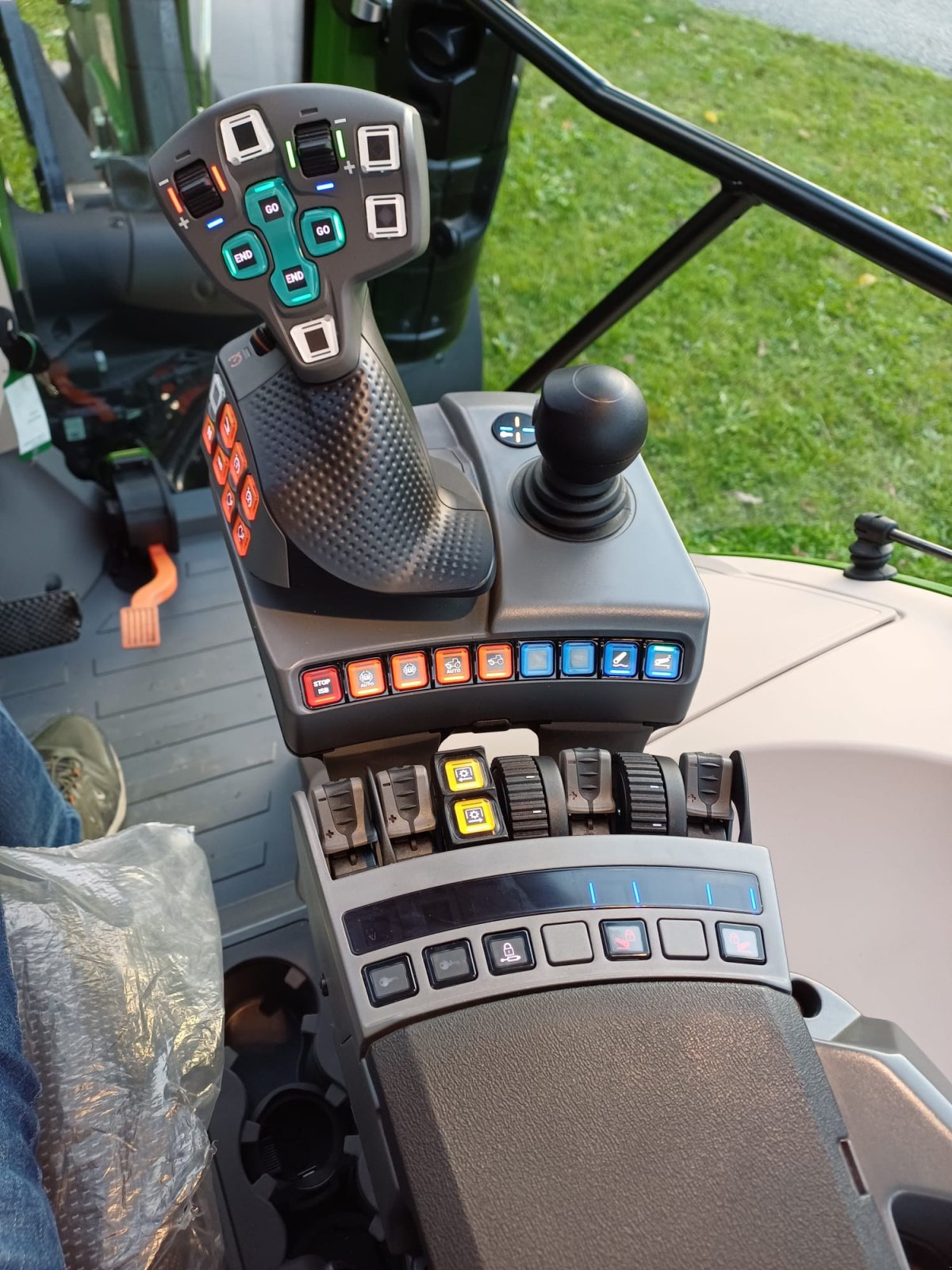 Traktor a típus Fendt 211 Vario Profi, Gebrauchtmaschine ekkor: Tenneck (Kép 10)