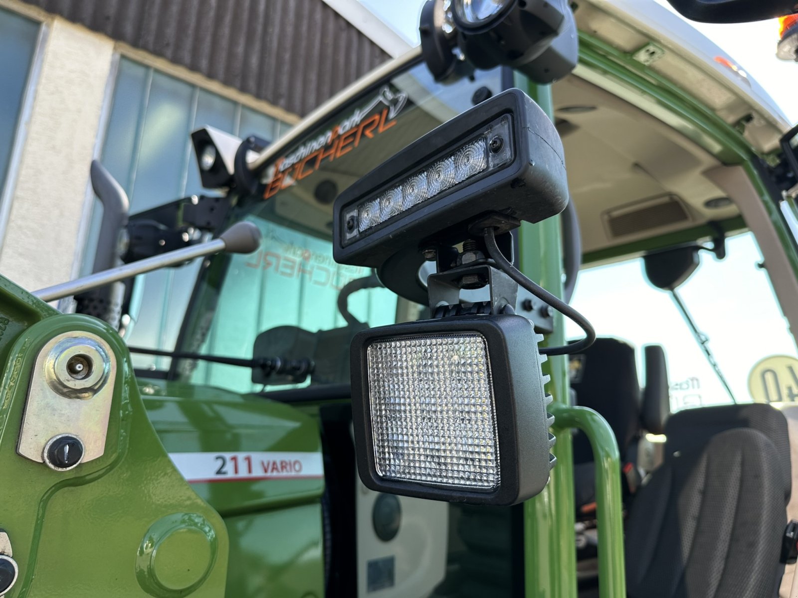 Traktor typu Fendt 211 Vario Profi, Gebrauchtmaschine w Rötz (Zdjęcie 12)