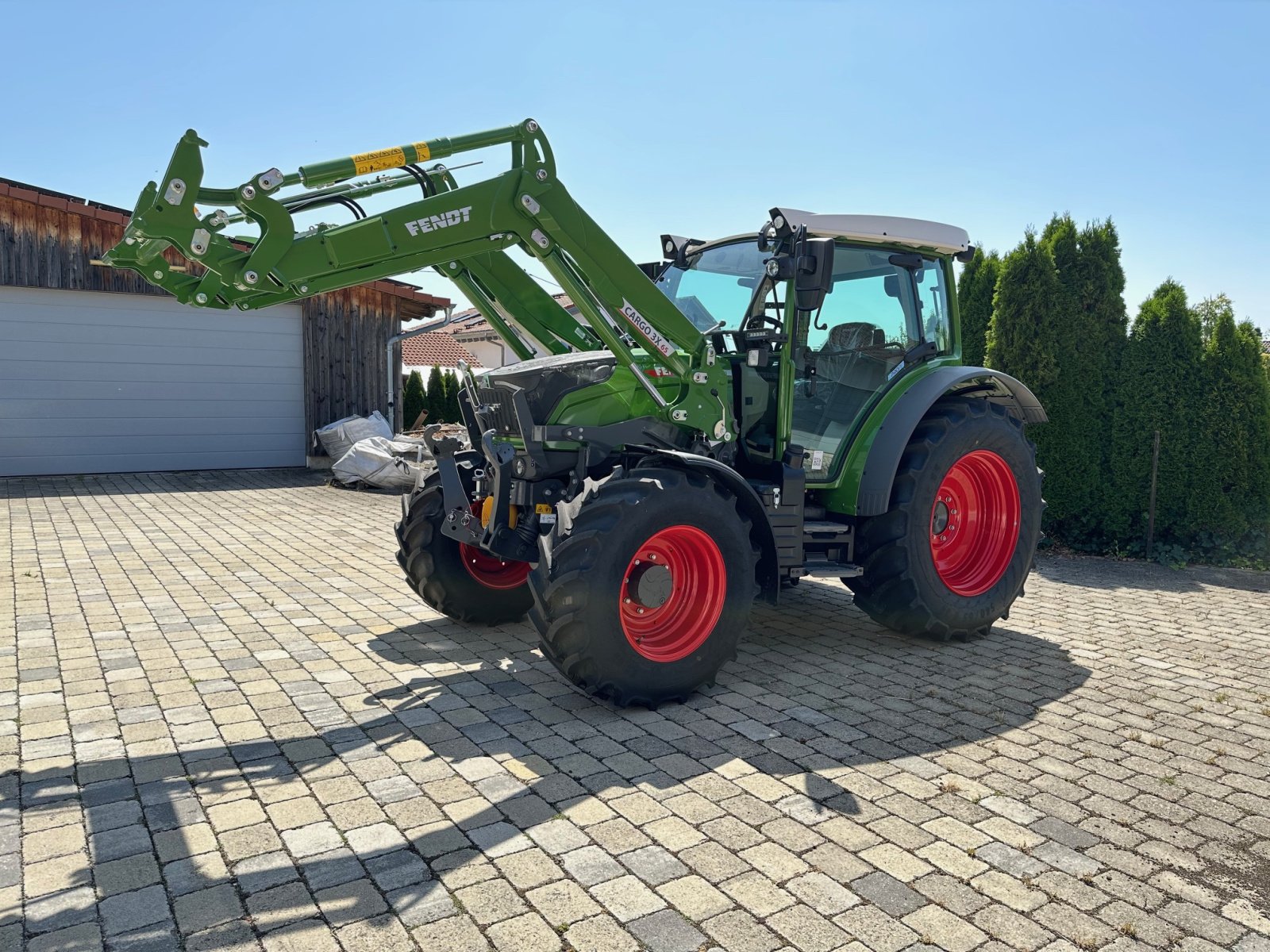 Traktor tip Fendt 211 Vario Profi, Gebrauchtmaschine in Ulm (Poză 1)