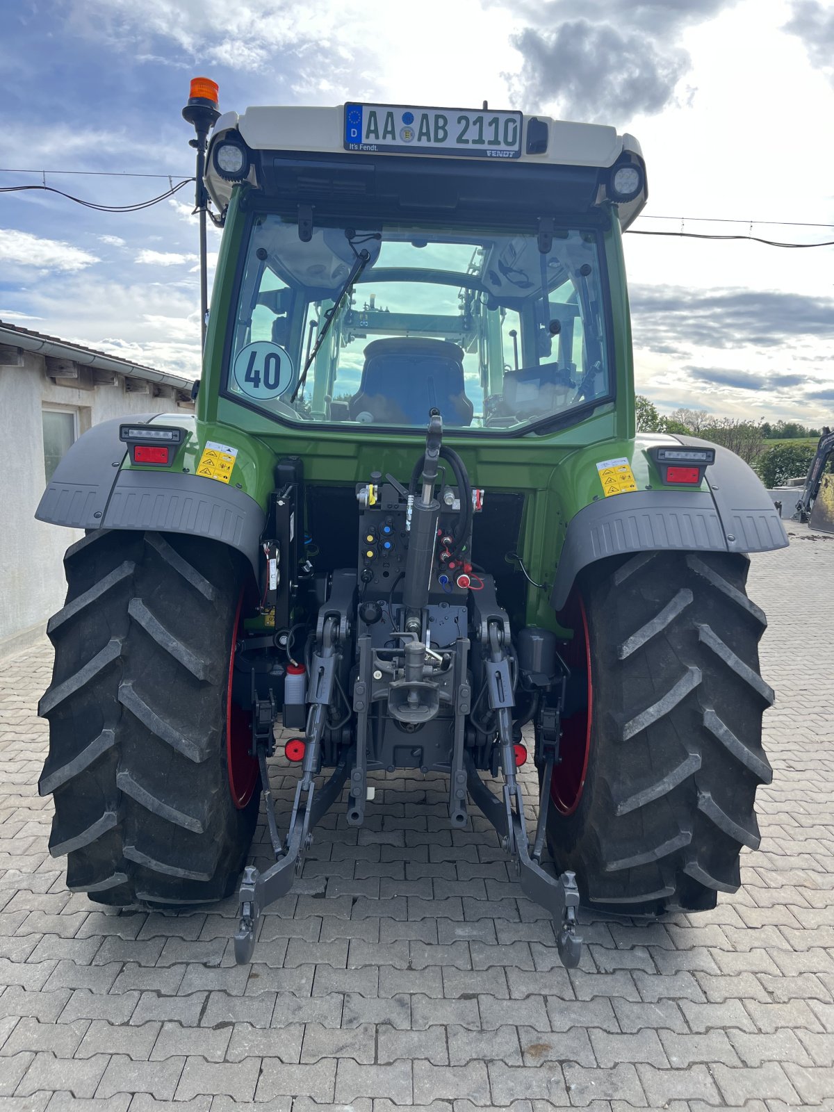 Traktor van het type Fendt 211 Vario ProfiPlus, Gebrauchtmaschine in Kösingen (Foto 2)