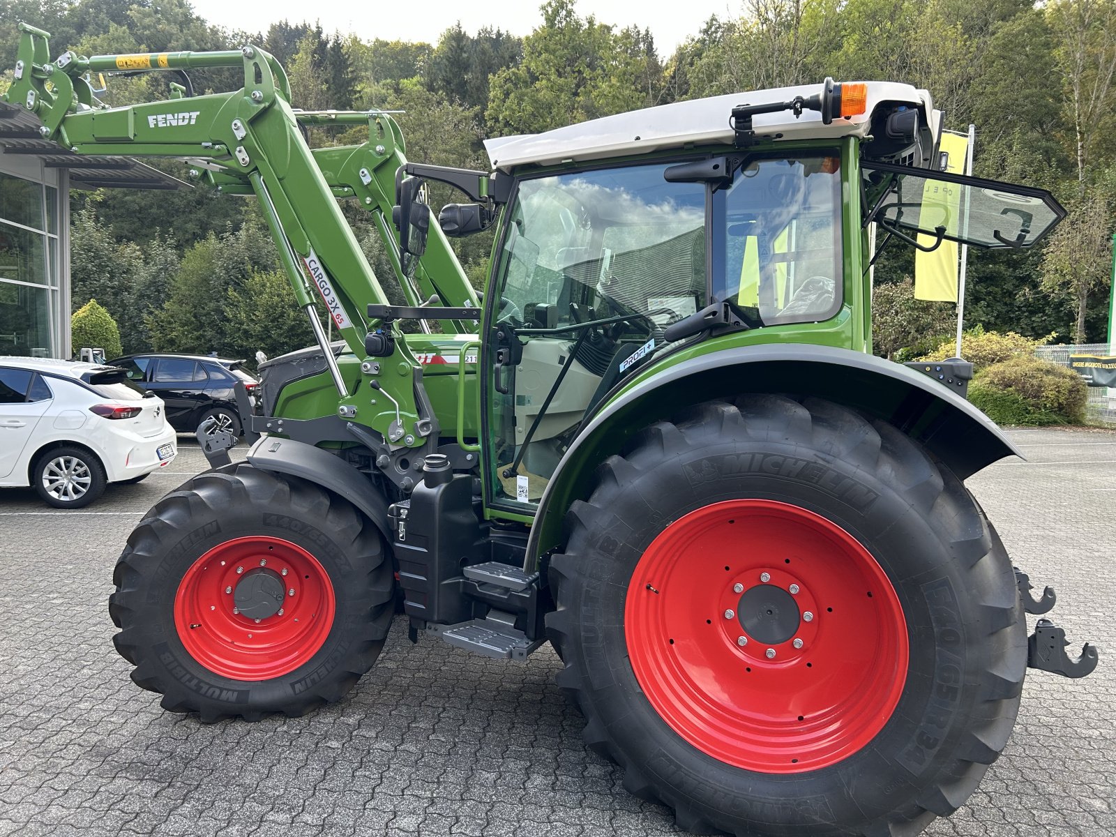 Traktor tip Fendt 211 Vario ProfiPlus, Gebrauchtmaschine in Kirchhundem (Poză 2)