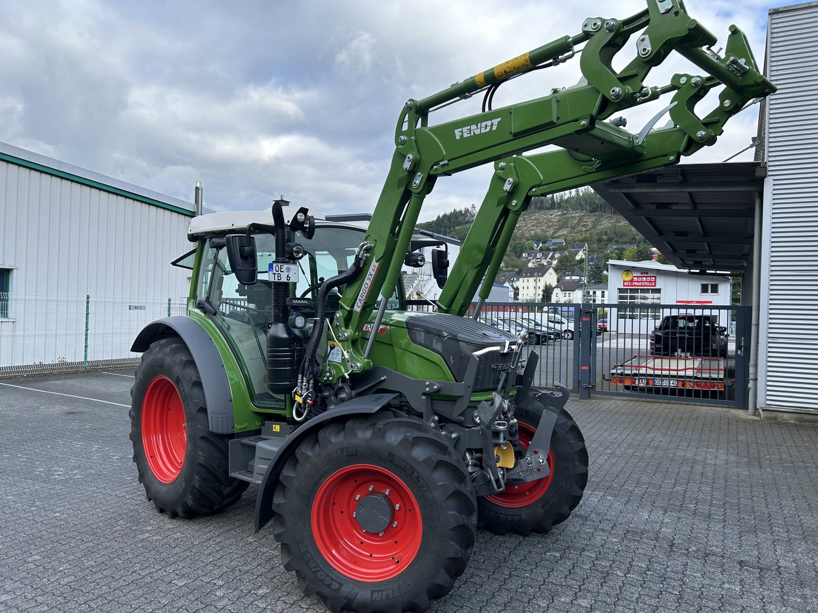 Traktor tip Fendt 211 Vario ProfiPlus, Gebrauchtmaschine in Kirchhundem (Poză 5)