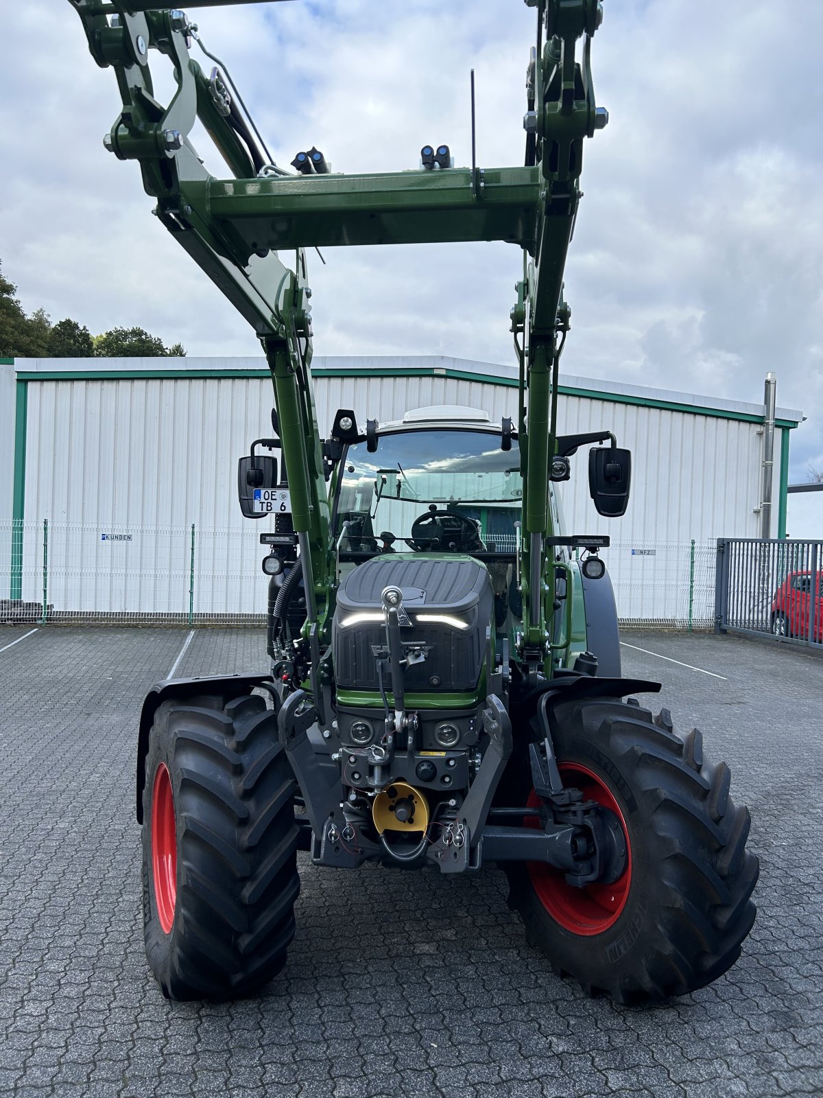 Traktor tip Fendt 211 Vario ProfiPlus, Gebrauchtmaschine in Kirchhundem (Poză 7)