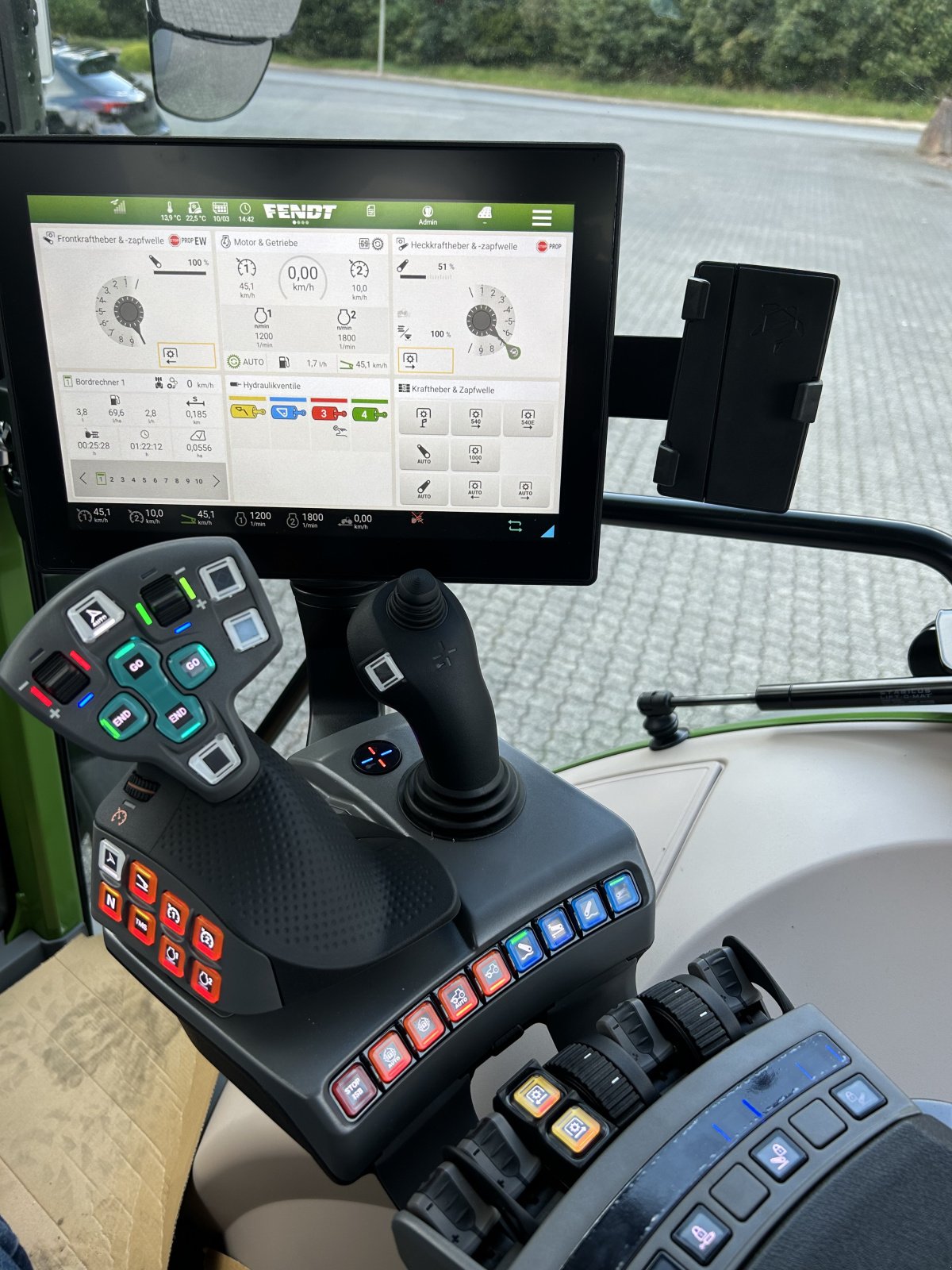 Traktor tip Fendt 211 Vario ProfiPlus, Gebrauchtmaschine in Kirchhundem (Poză 12)