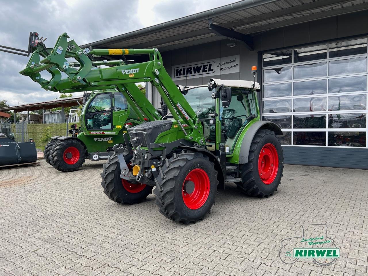 Traktor van het type Fendt 211 Vario S Gen3, Neumaschine in Blankenheim (Foto 3)