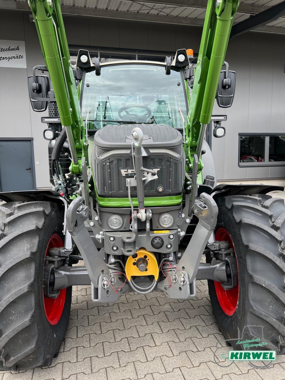 Traktor van het type Fendt 211 Vario S Gen3, Neumaschine in Blankenheim (Foto 8)