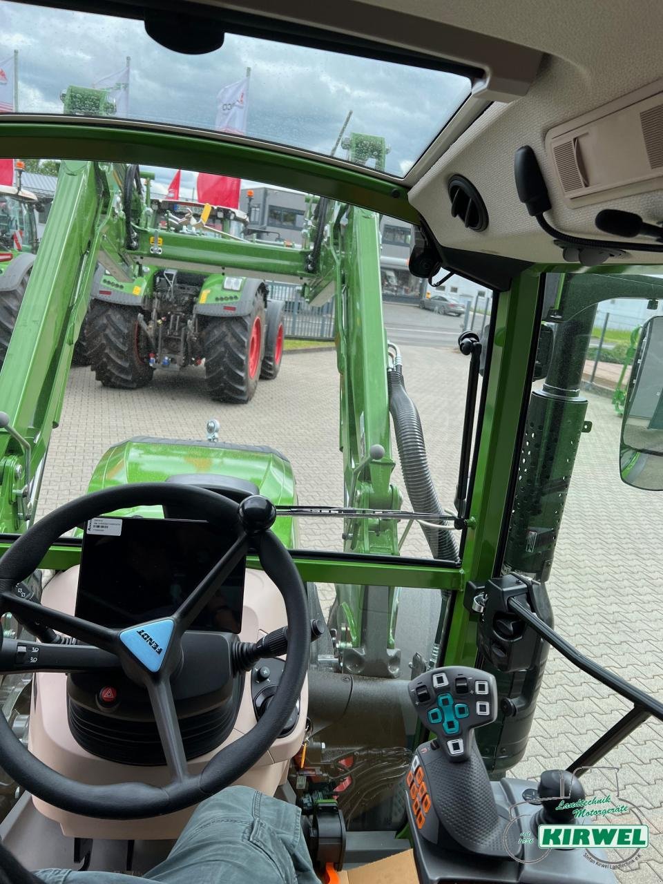 Traktor del tipo Fendt 211 Vario S Gen3, Neumaschine In Blankenheim (Immagine 16)