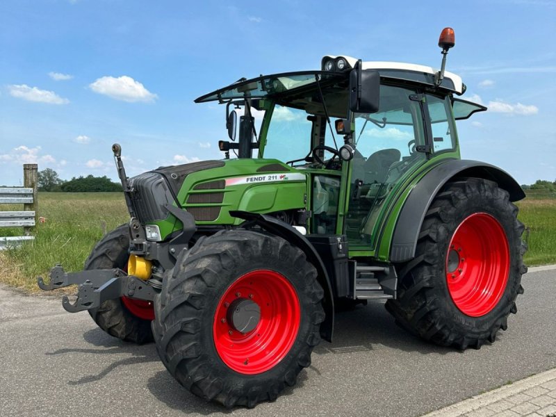 Traktor Türe ait Fendt 211 Vario TMS Nature Green, Gebrauchtmaschine içinde zwolle (resim 1)