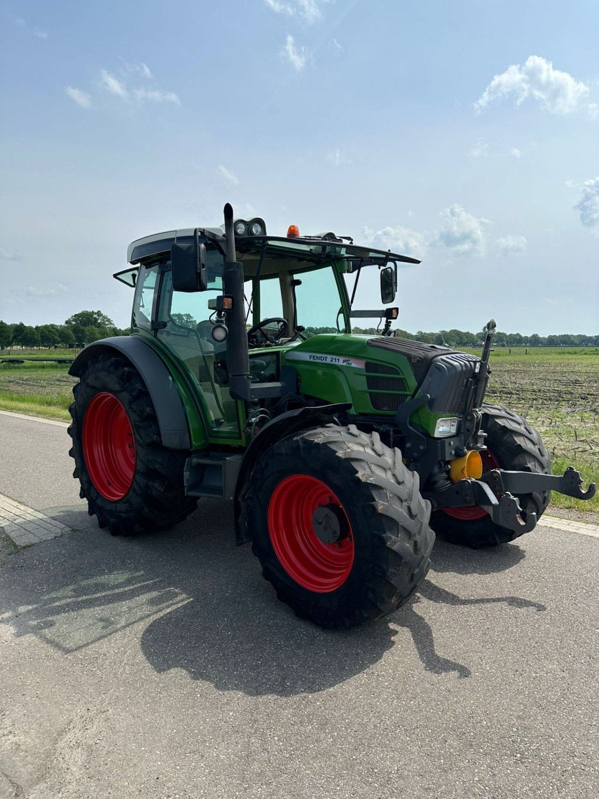 Traktor typu Fendt 211 Vario TMS Nature Green, Gebrauchtmaschine v zwolle (Obrázek 2)