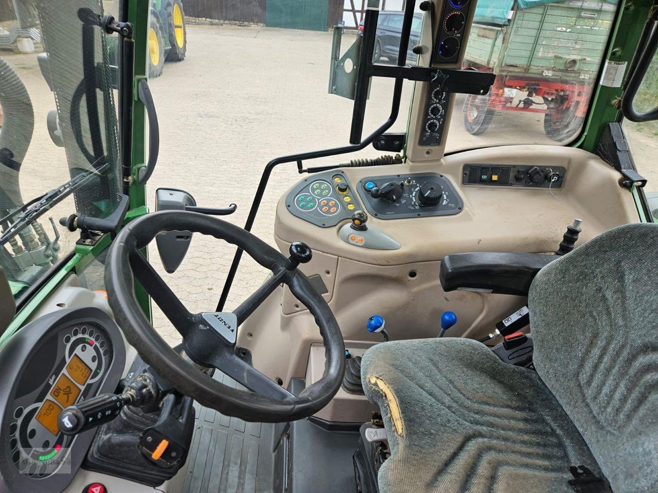 Traktor a típus Fendt 211 Vario TMS, Gebrauchtmaschine ekkor: Prenzlau (Kép 14)