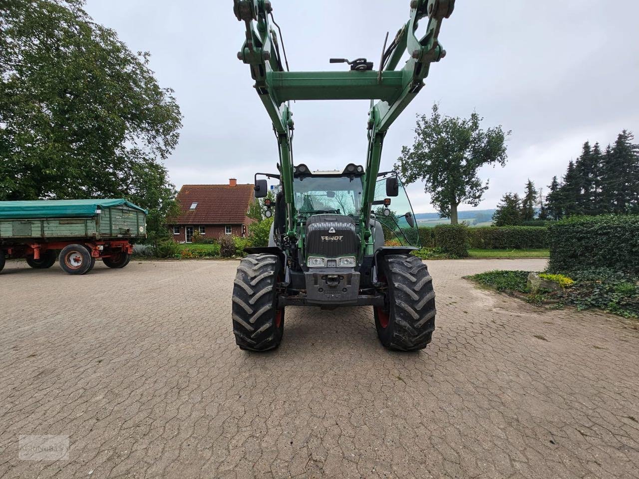 Traktor van het type Fendt 211 Vario TMS, Gebrauchtmaschine in Prenzlau (Foto 3)