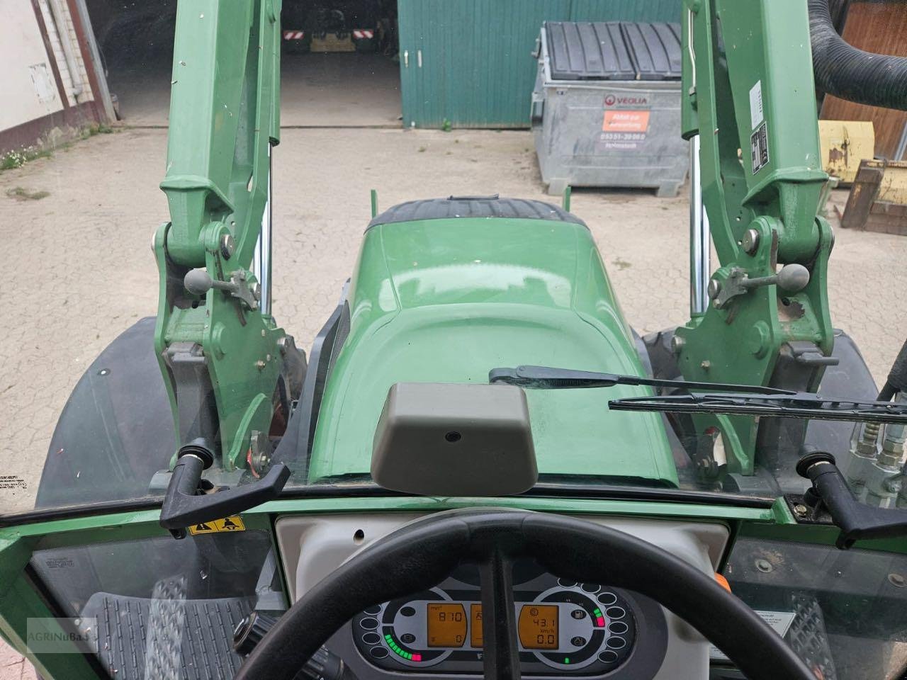 Traktor van het type Fendt 211 Vario TMS, Gebrauchtmaschine in Prenzlau (Foto 4)