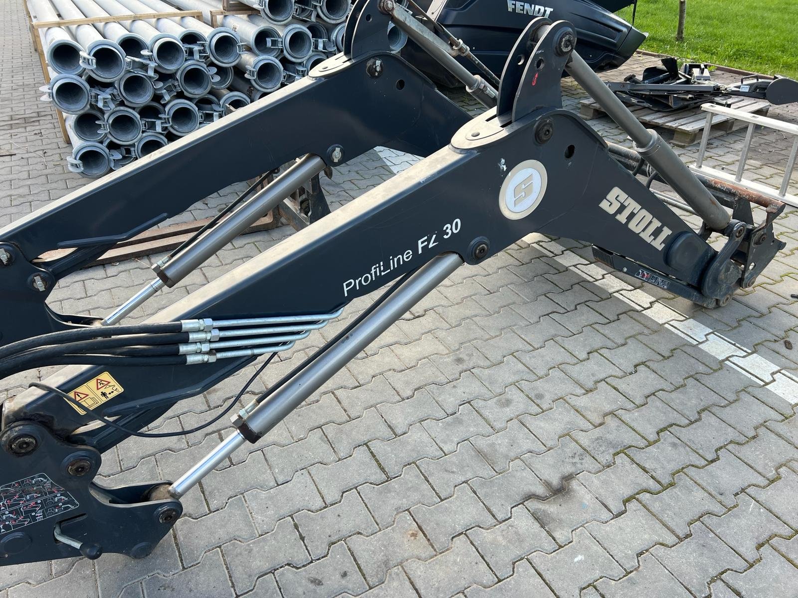 Traktor Türe ait Fendt 211 Vario, Gebrauchtmaschine içinde Orţişoara (resim 3)