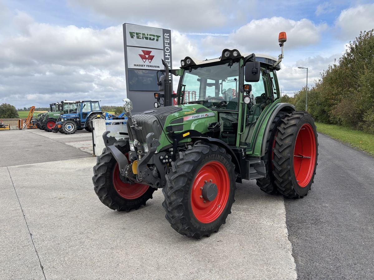 Traktor des Typs Fendt 211 Vario, Gebrauchtmaschine in Starrein (Bild 3)