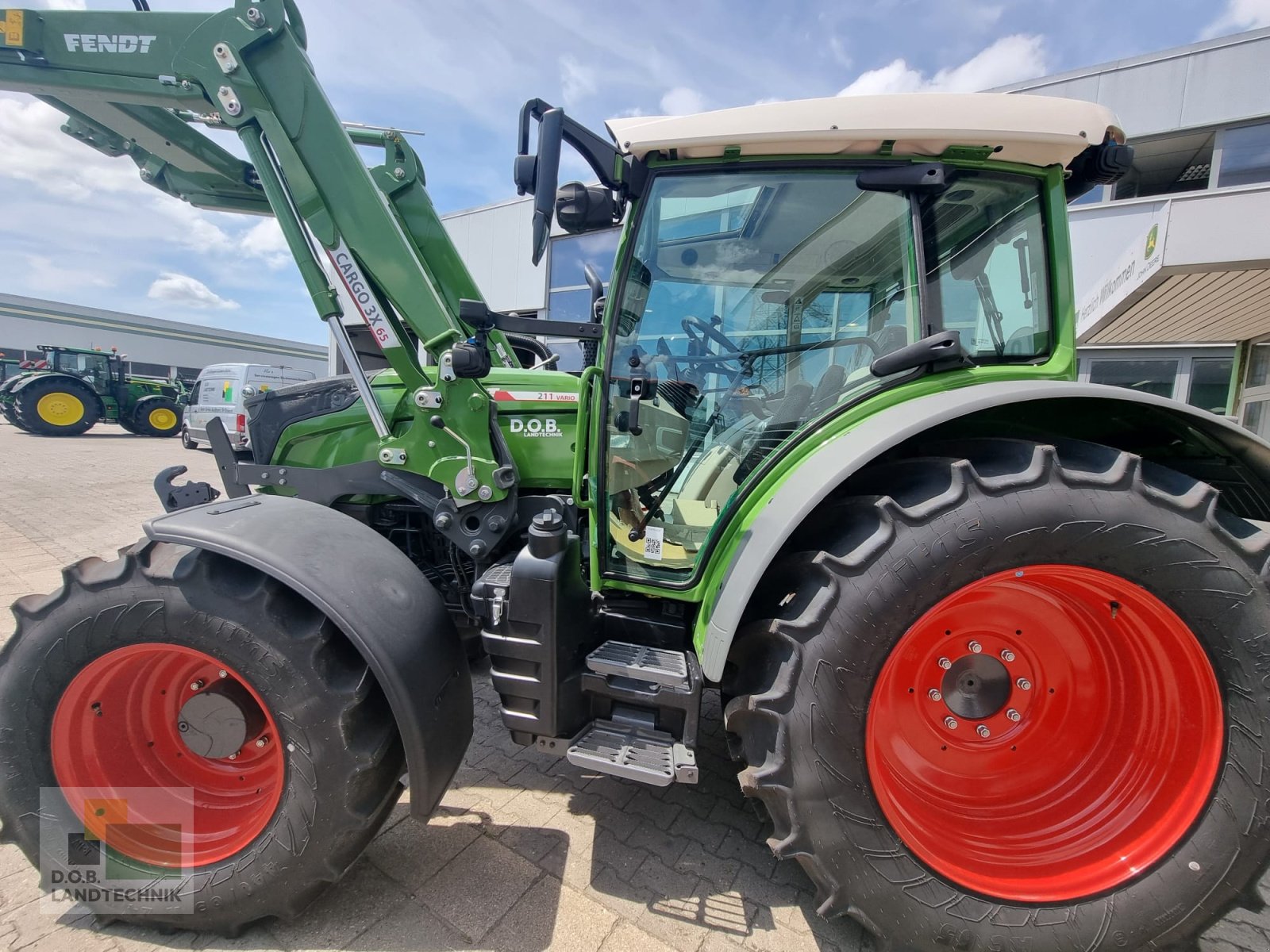 Traktor del tipo Fendt 211 Vario, Gebrauchtmaschine en Regensburg (Imagen 4)