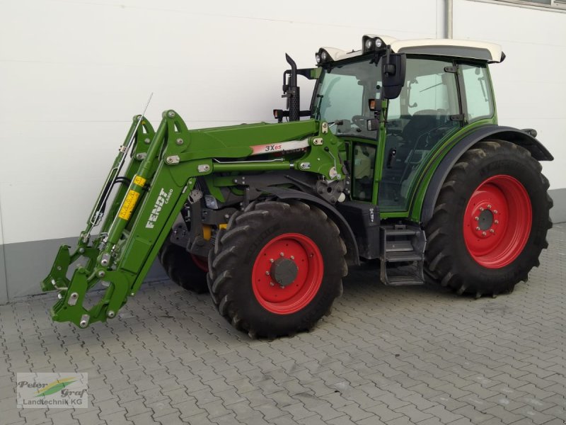 Traktor от тип Fendt 211 Vario, Gebrauchtmaschine в Pegnitz-Bronn