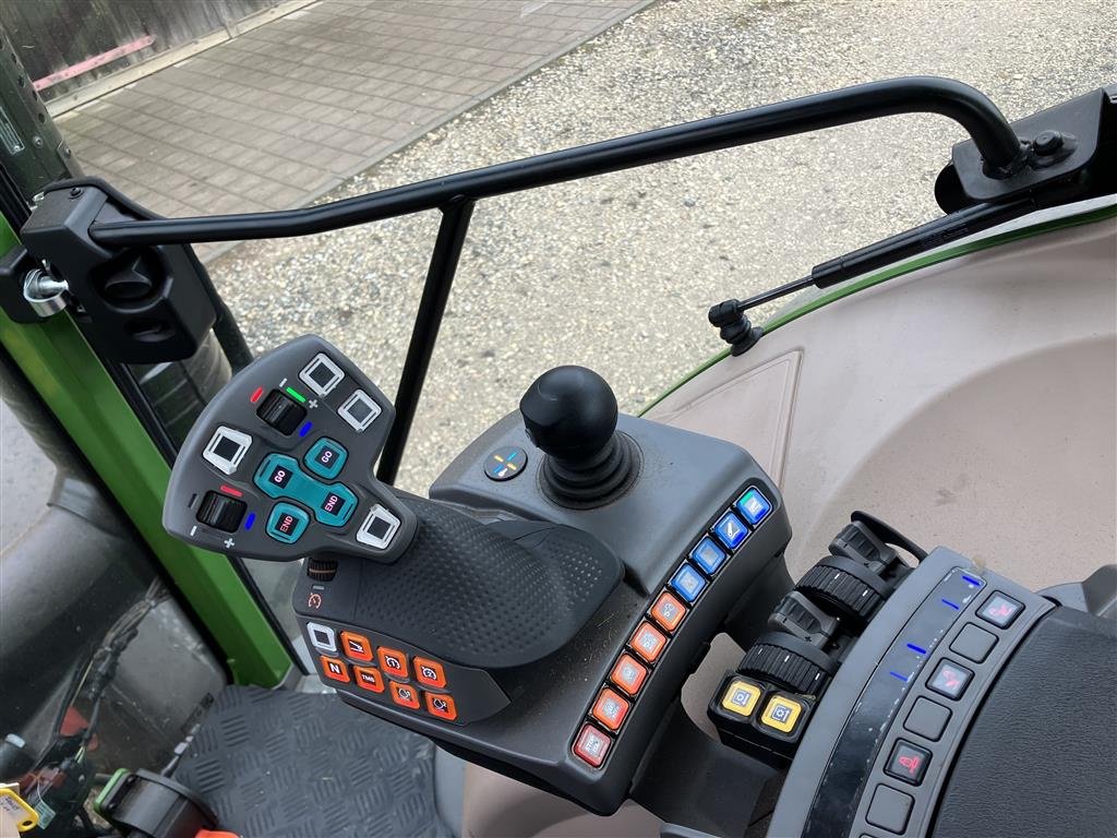 Traktor des Typs Fendt 211 Vario, Gebrauchtmaschine in Pegnitz (Bild 2)