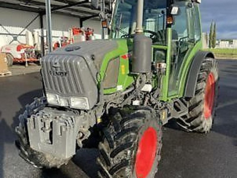 Traktor Türe ait Fendt 211f, Gebrauchtmaschine içinde MONFERRAN (resim 1)