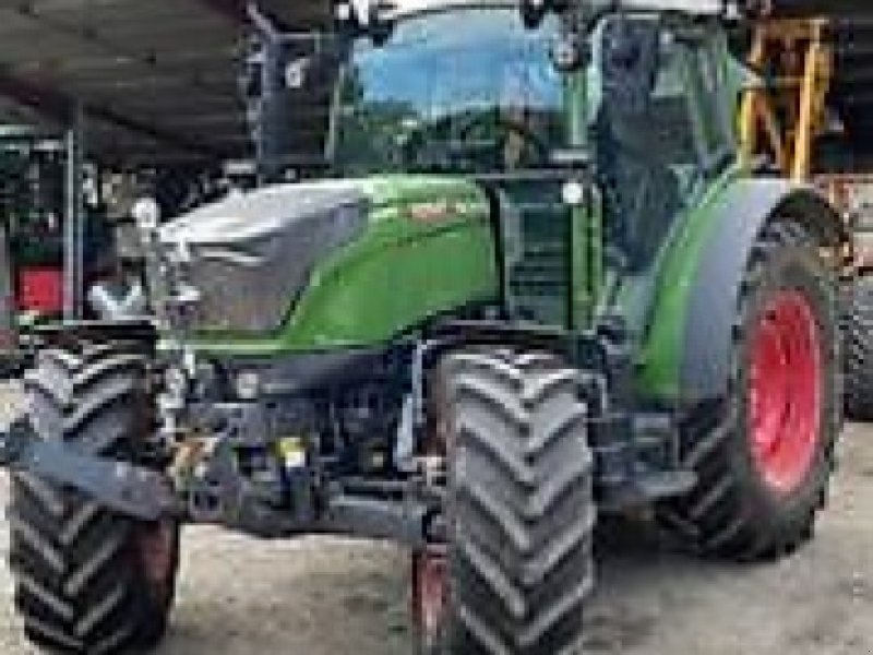 Traktor of the type Fendt 211S profi plus, Gebrauchtmaschine in MOISSAC (Picture 1)