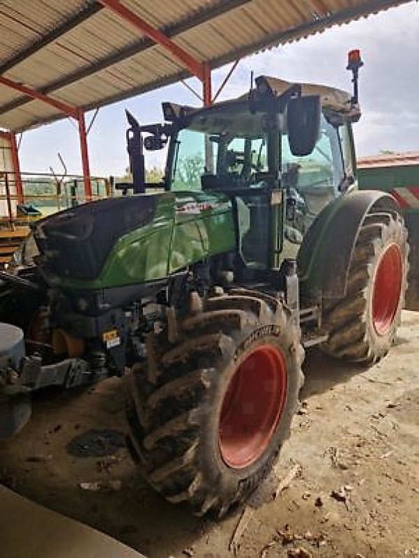 Traktor of the type Fendt 211S, Gebrauchtmaschine in Monferran-Savès (Picture 2)